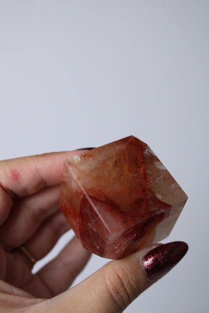 Fire quartz kubus - Gemstone Dreams