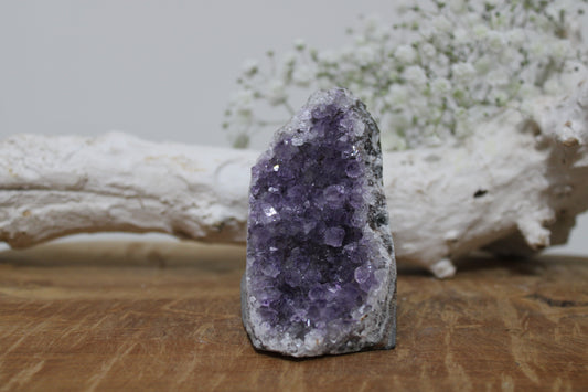 Basis aus Amethyst